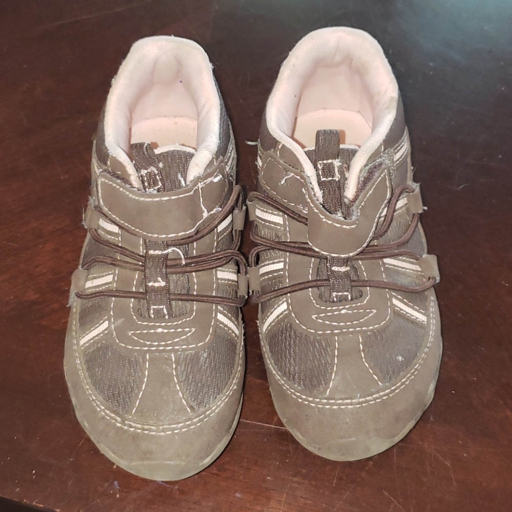 Size 8 girls shoes